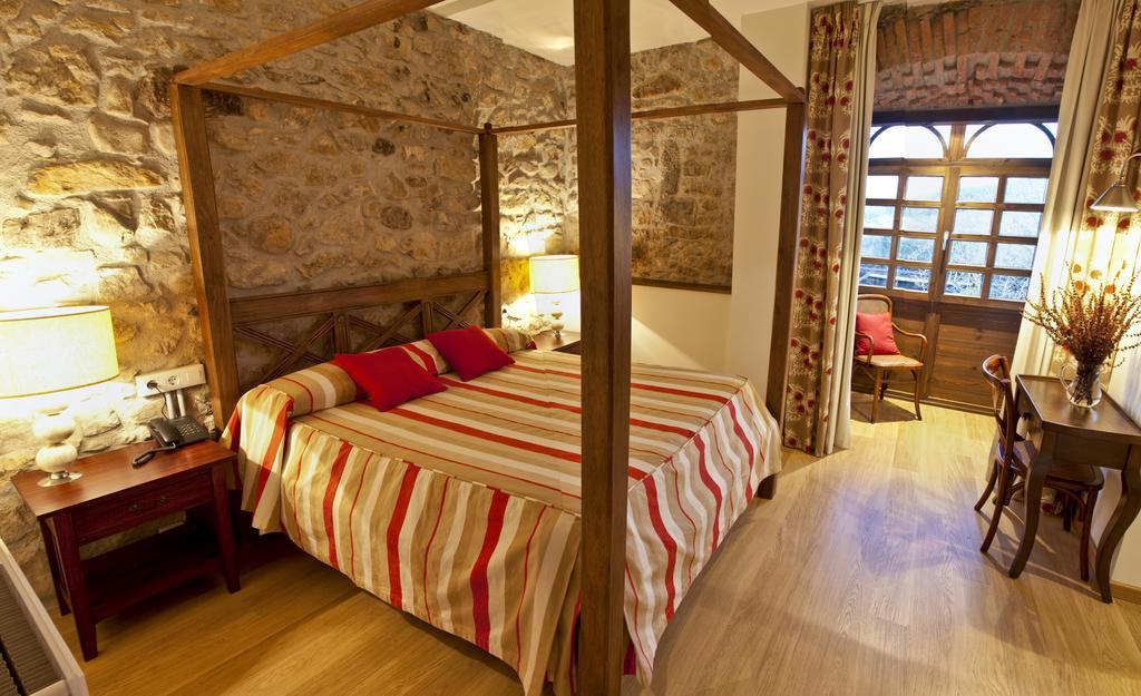 Hotel Casona Cuervo San Tirso de Candamo Exterior photo