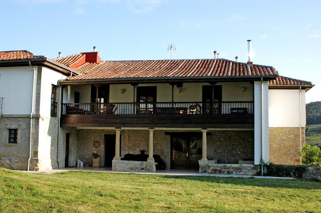 Hotel Casona Cuervo San Tirso de Candamo Exterior photo